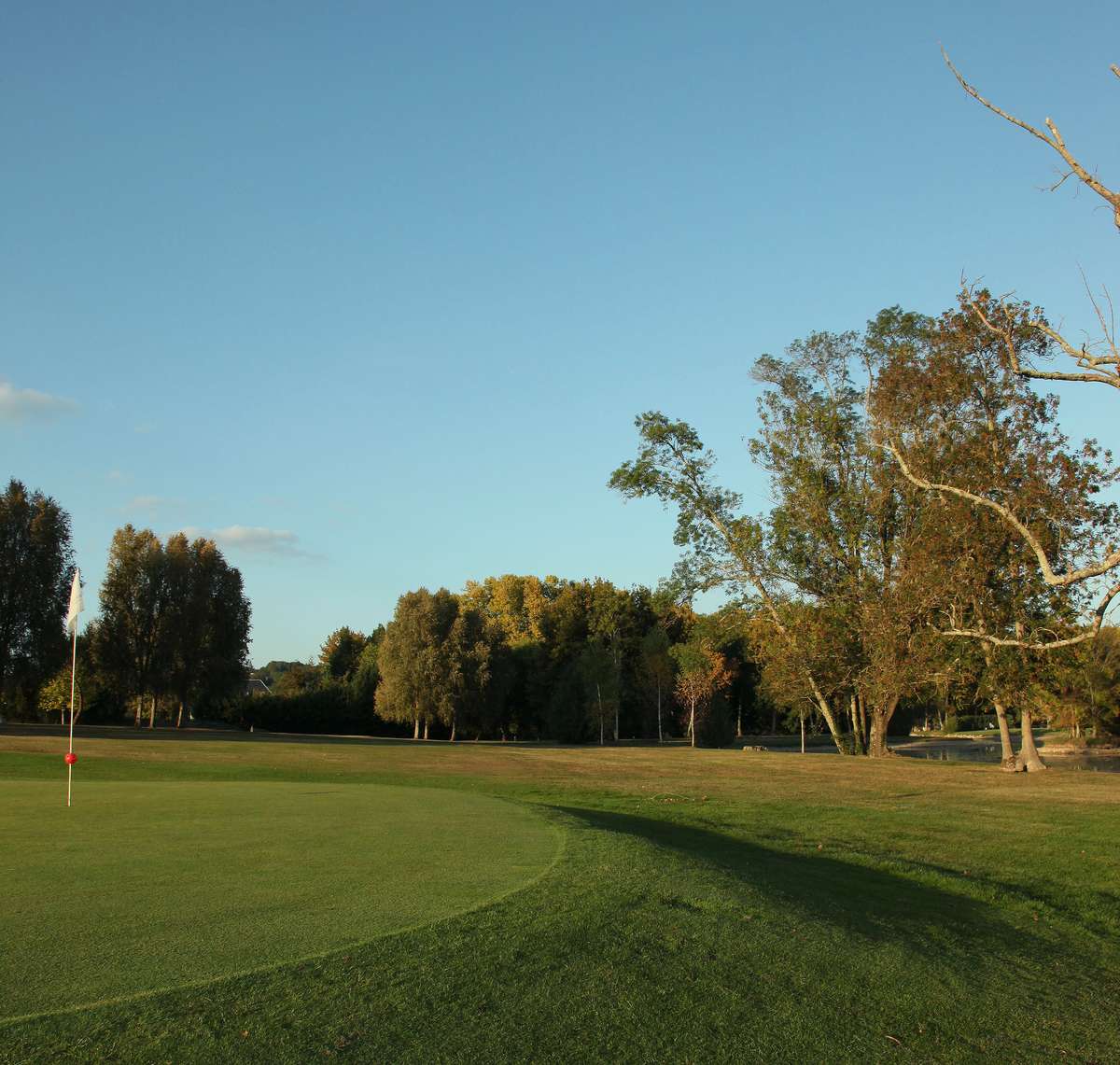 {Golf Club de Périgueux} Les drapeaux de l'école de Golf de Périgueux