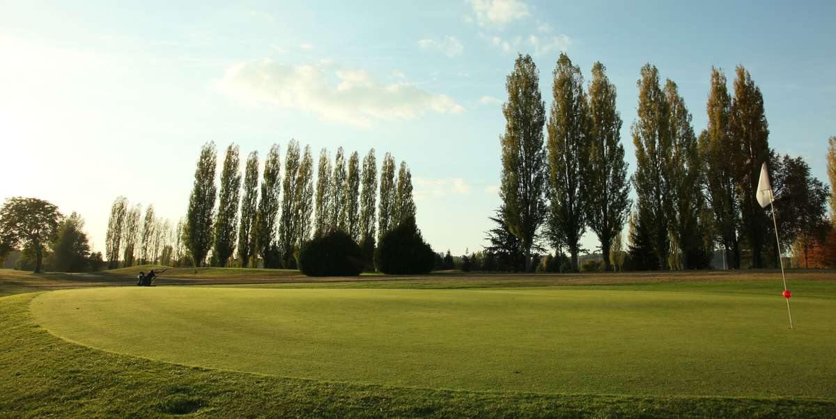 {Golf Club de Périgueux} Les drapeaux de l'école de Golf de Périgueux