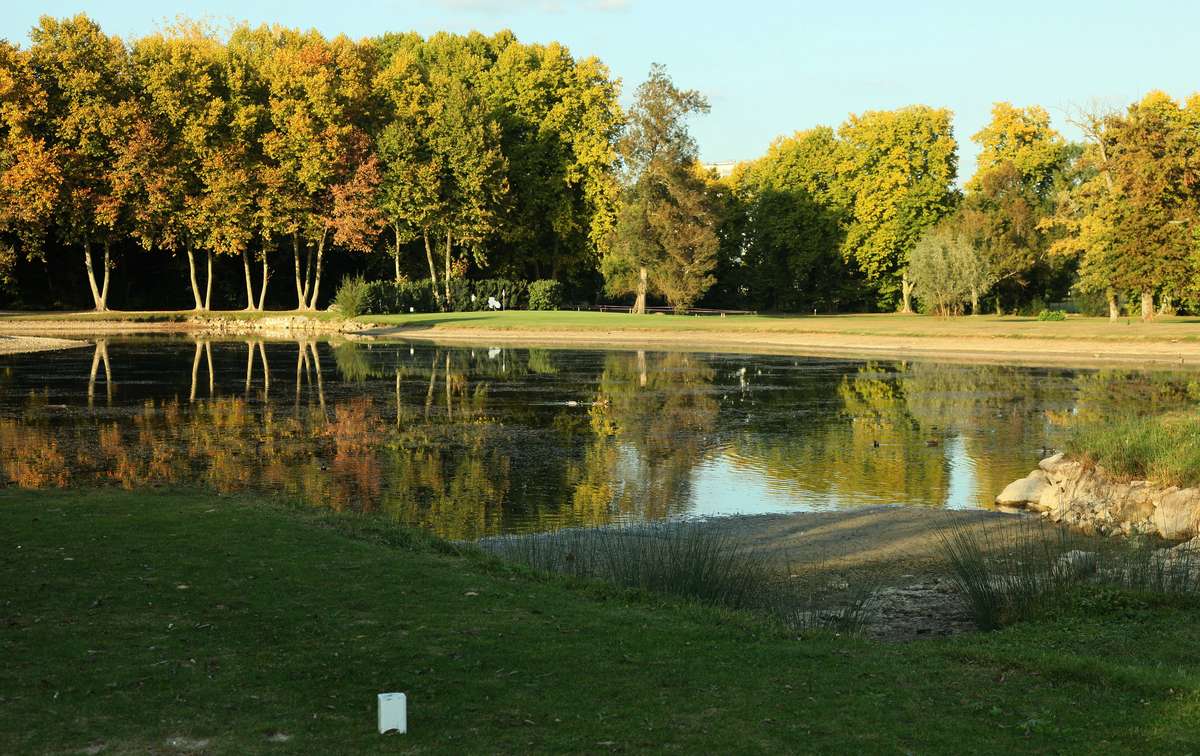 {Golf Club de Périgueux} Groupe découverte 3 à l'école de golf de Périgueux