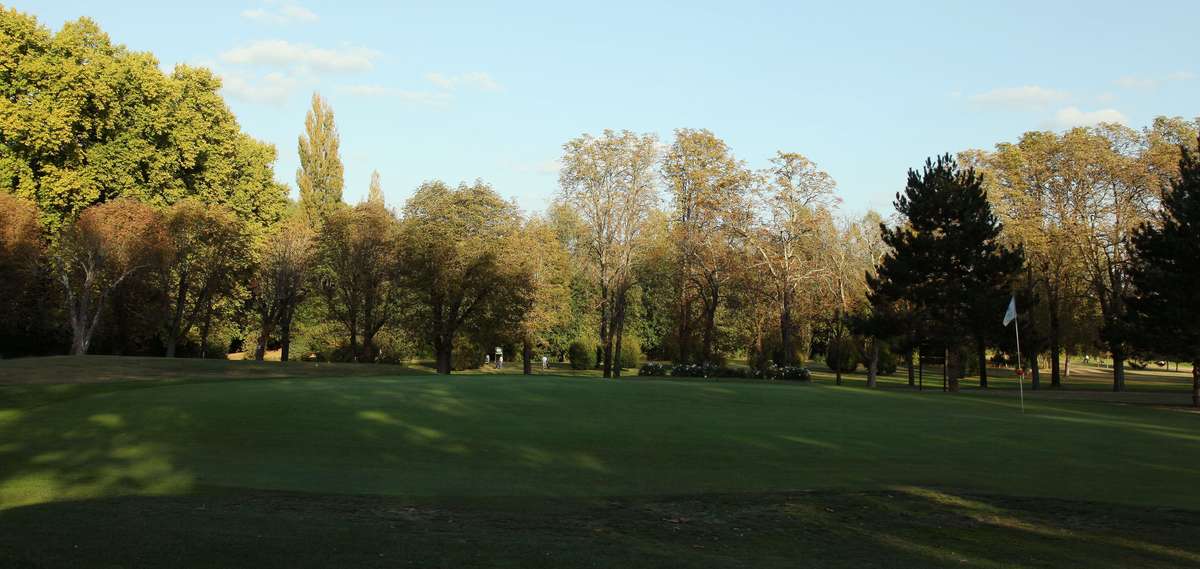 {Golf Club de Périgueux} Les drapeaux de l'école de Golf de Périgueux