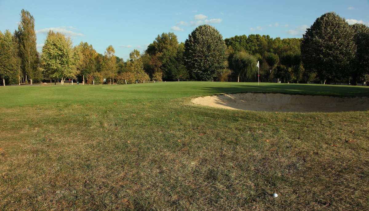 {Golf Club de Périgueux} Les drapeaux de l'école de Golf de Périgueux