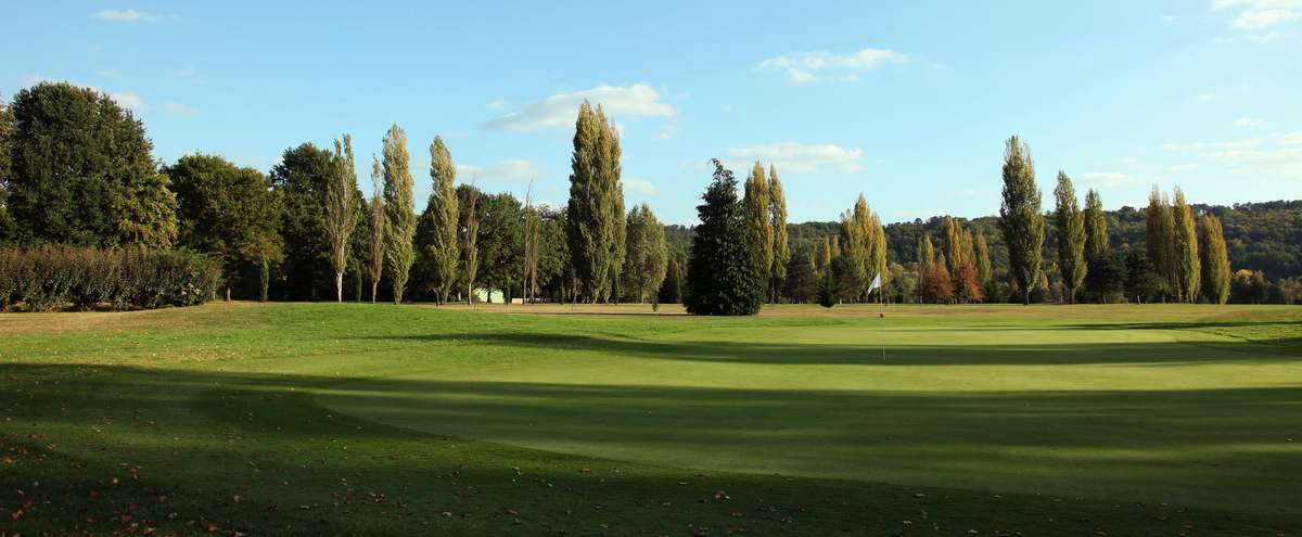 {Golf Club de Périgueux} Les drapeaux de l'école de Golf de Périgueux