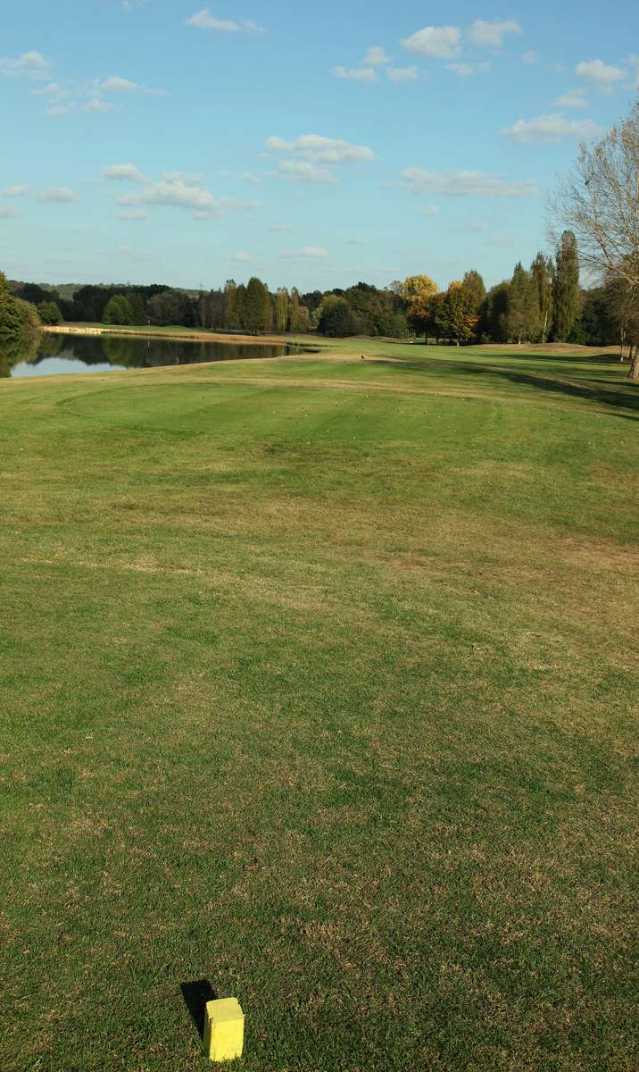 {Golf Club de Périgueux} Groupe découverte 3 à l'école de golf de Périgueux