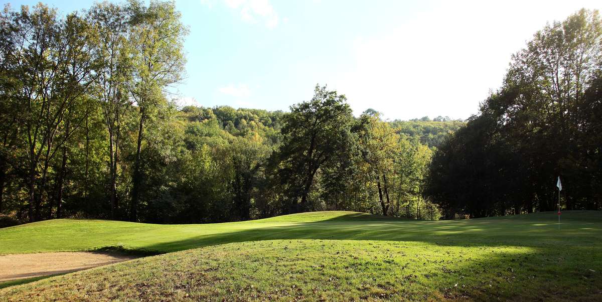 {Golf Club de Périgueux} Les drapeaux de l'école de Golf de Périgueux