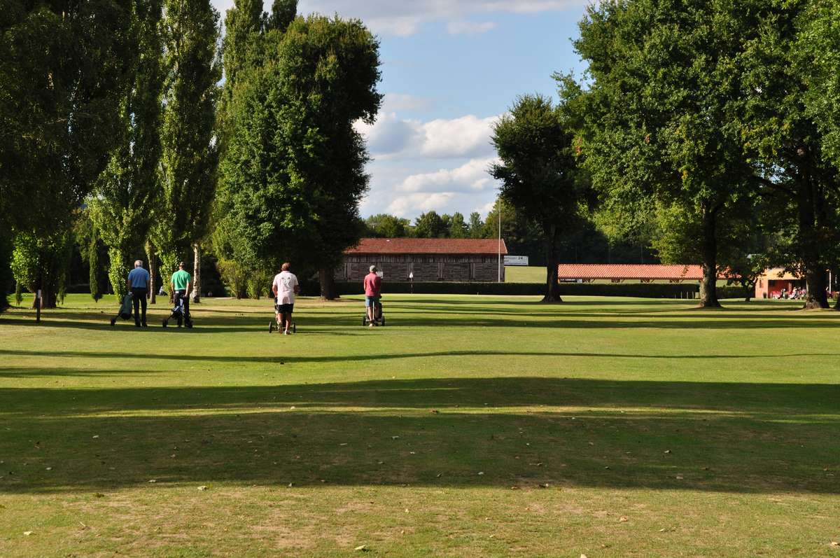 {Golf Club de Périgueux} Les drapeaux de l'école de Golf de Périgueux